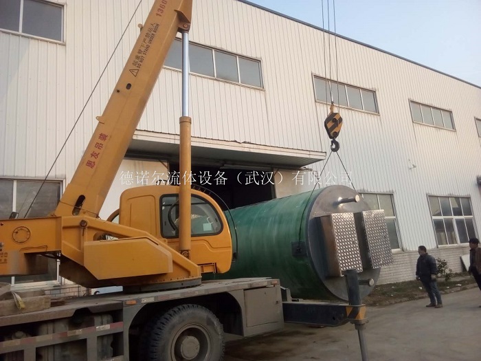 泵站吊裝現(xiàn)場(chǎng) 泵站吊裝現(xiàn)場(chǎng)